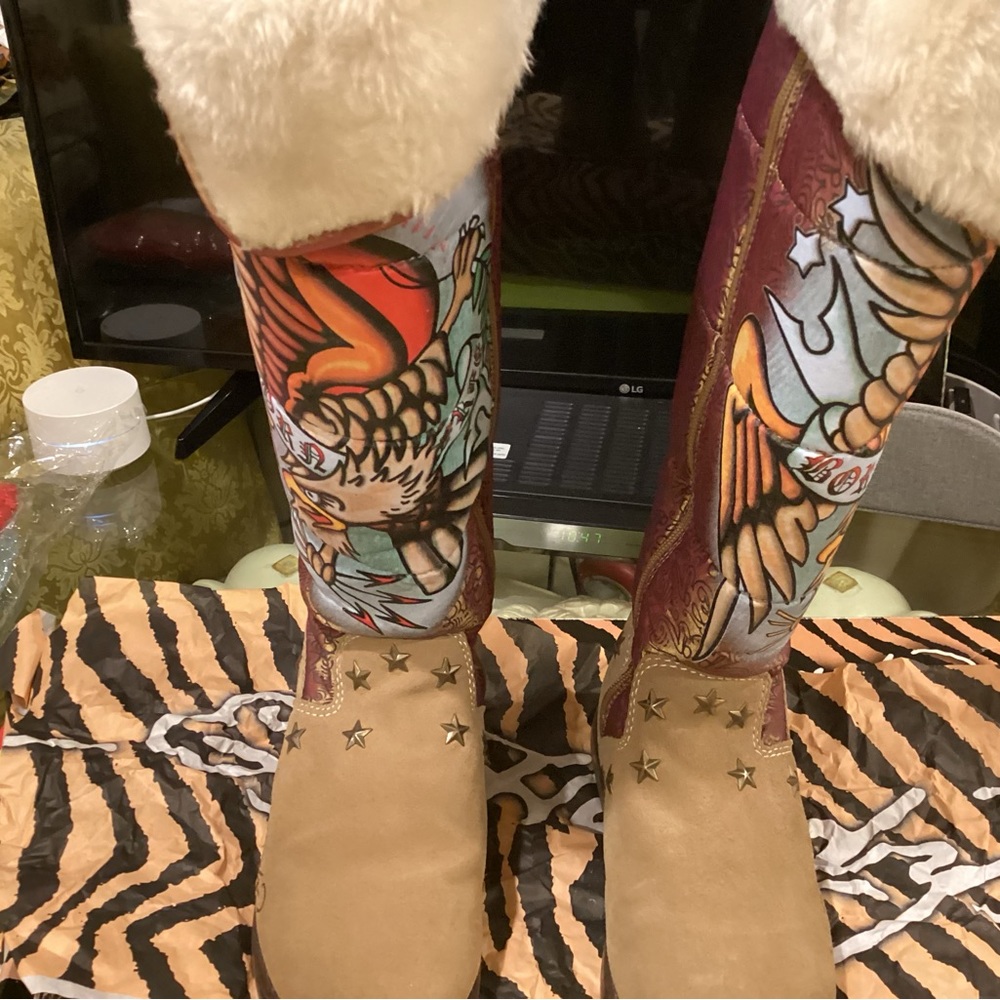 Ed Hardy boots - Picture 2 of 8